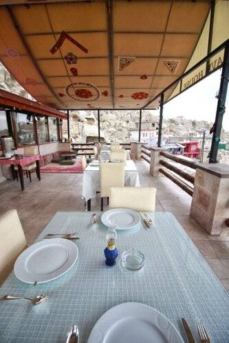 Nar Cave House