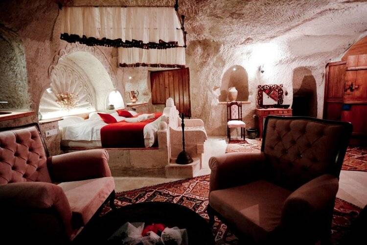 Nar Cave House