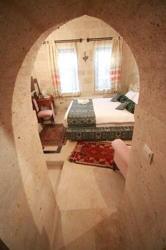 Nar Cave House