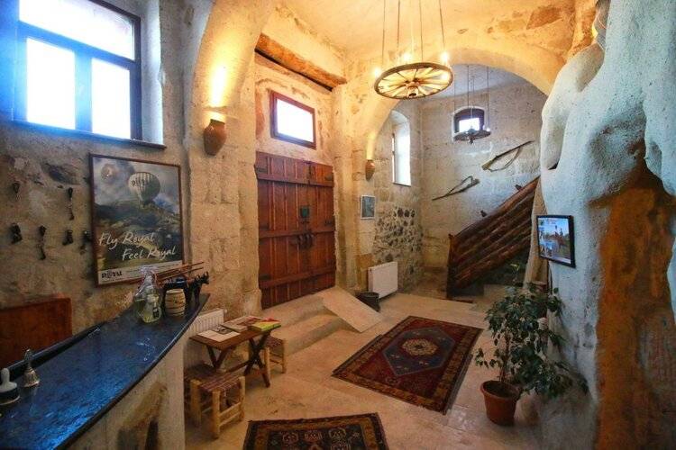 Nar Cave House