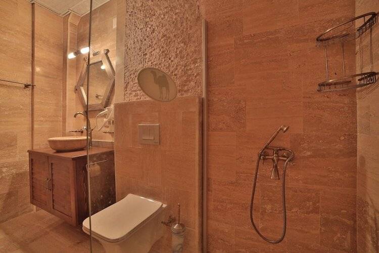 Caravanserai Inn Hotel