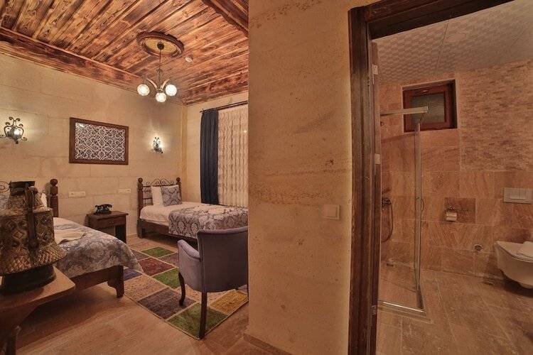 Caravanserai Inn Hotel