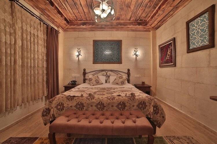 Caravanserai Inn Hotel