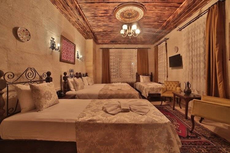 Caravanserai Inn Hotel