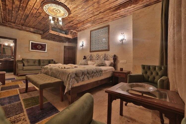 Caravanserai Inn Hotel