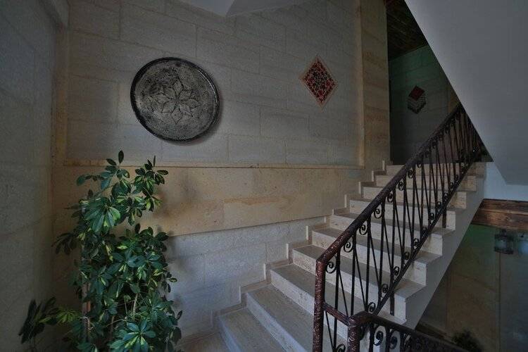 Caravanserai Inn Hotel