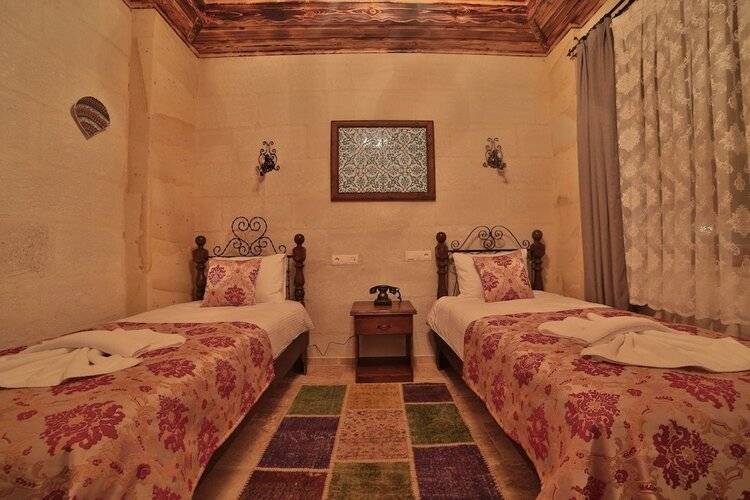 Caravanserai Inn Hotel