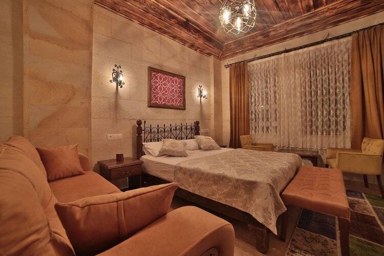 Caravanserai Inn Hotel