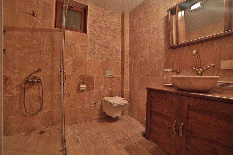 Caravanserai Inn Hotel
