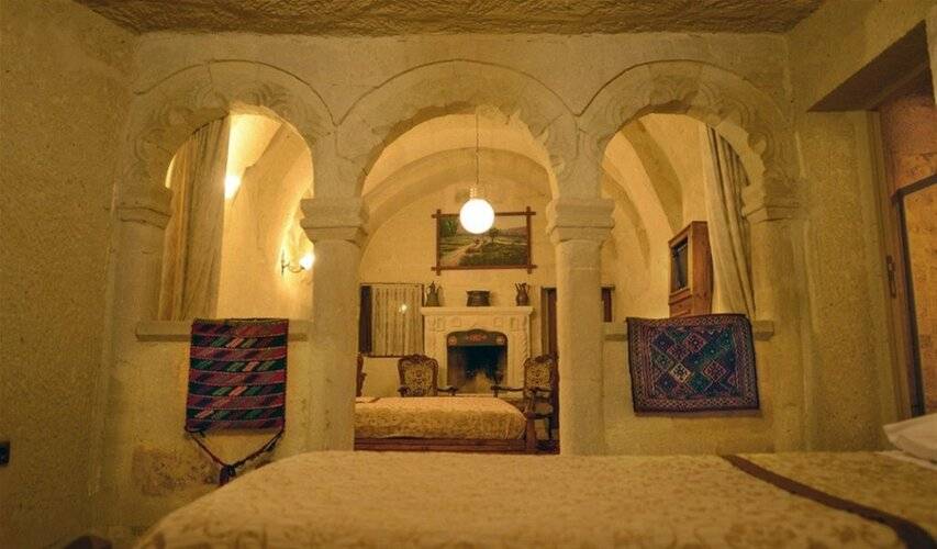 Elysée Cave House