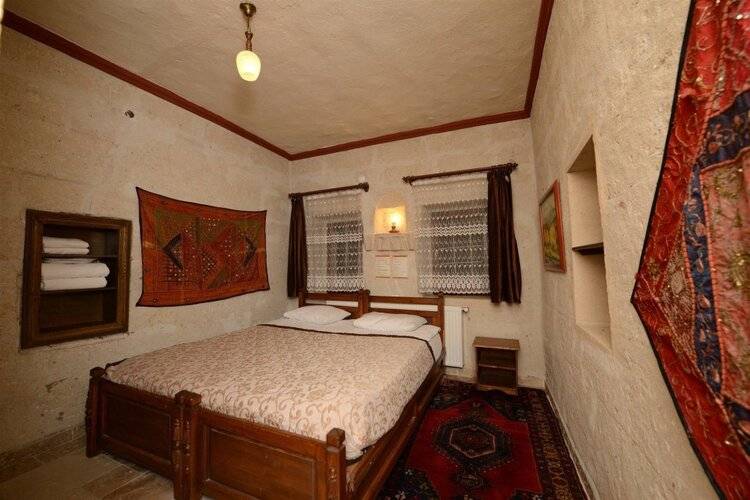 Elysée Cave House