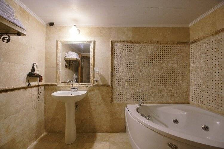 Maron Stone House