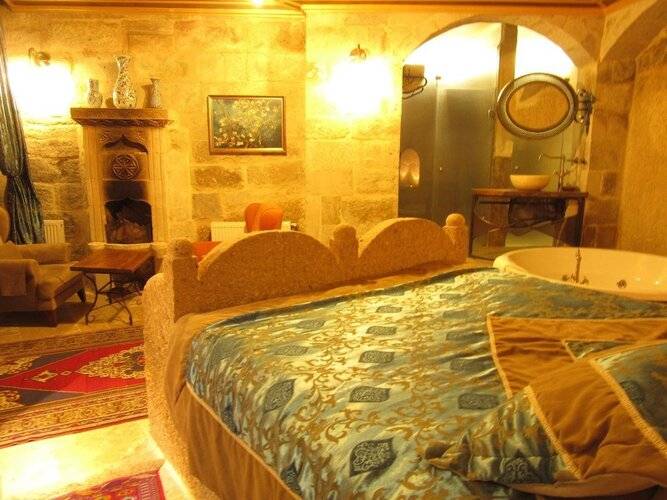 Traveller's Cave Hotel