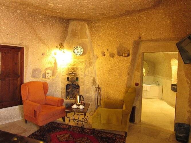 Traveller's Cave Hotel