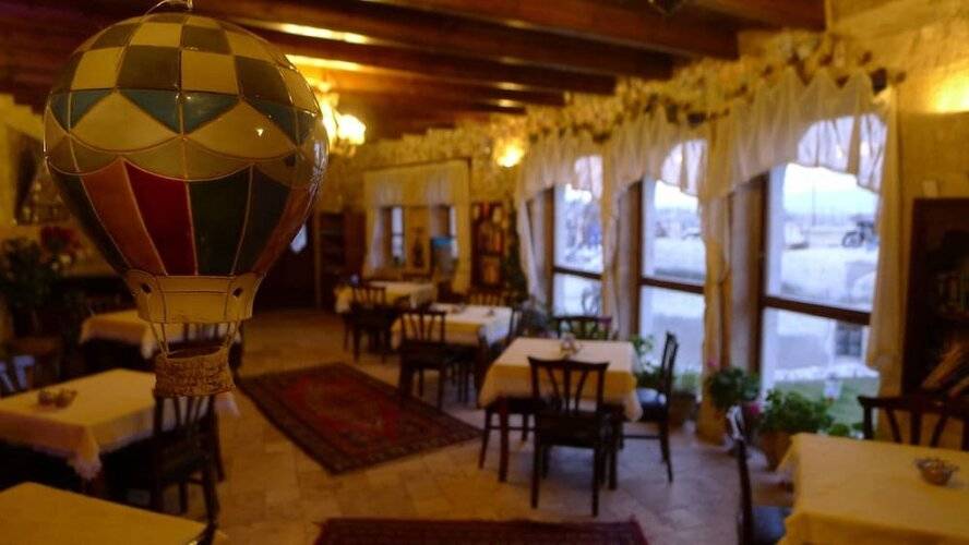 Traveller's Cave Hotel