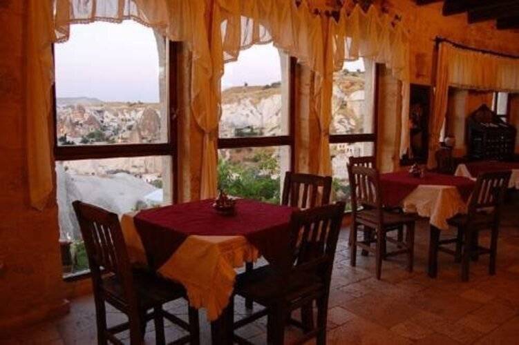 Traveller's Cave Hotel