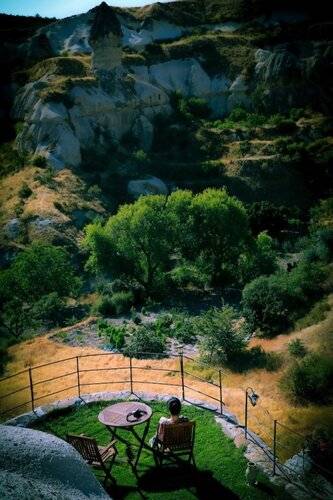 Traveller's Cave Hotel