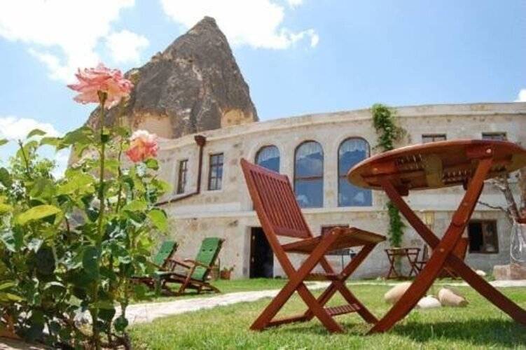 Traveller's Cave Hotel