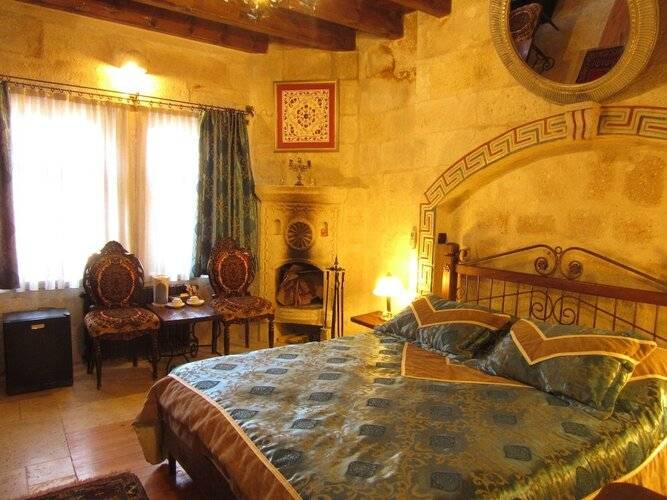 Traveller's Cave Hotel