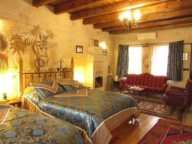 Traveller's Cave Hotel