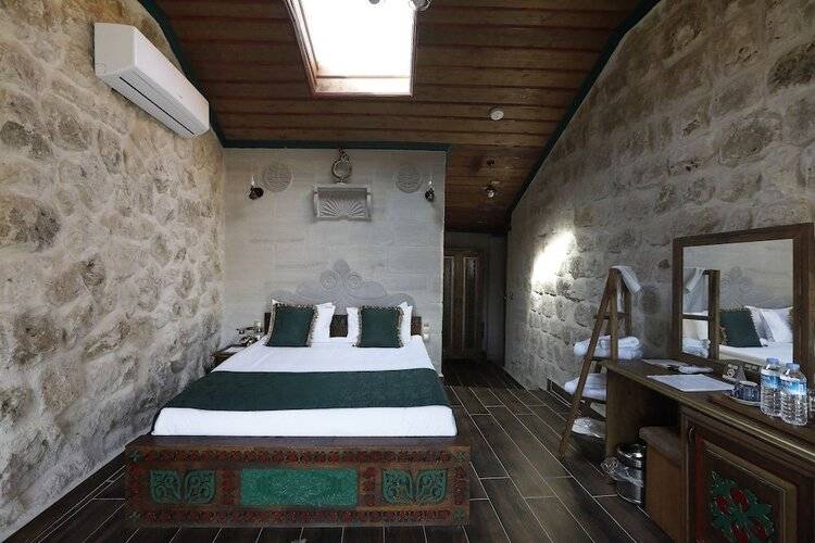 Ada Cave Suites Hotel