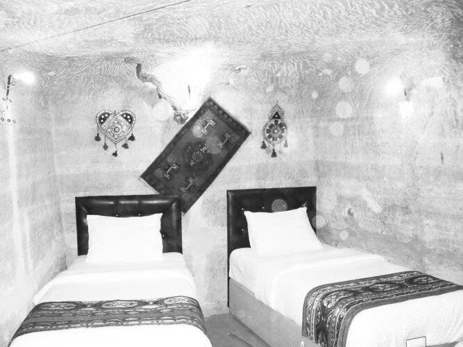 Avlu Cave House