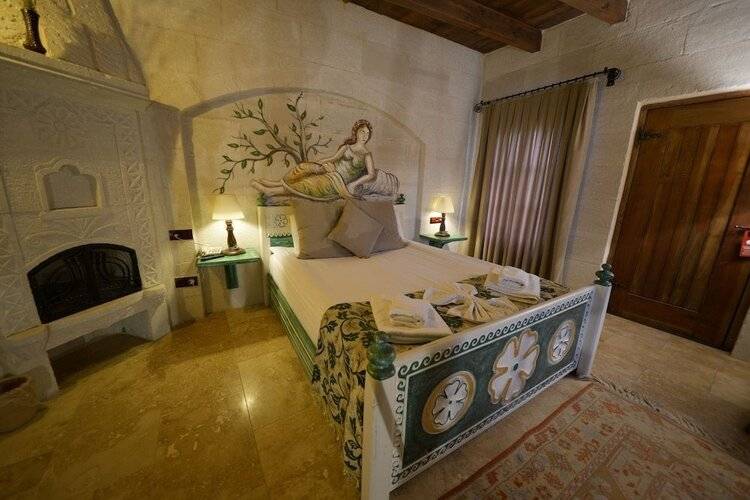 Caftan Cave Suites