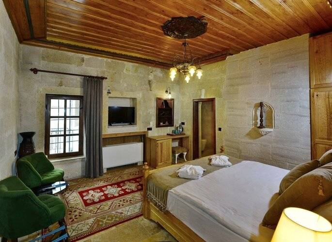 Caftan Cave Suites