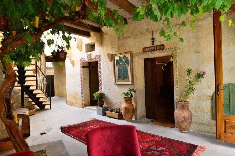 Caftan Cave Suites