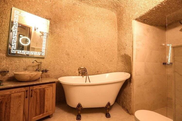 Caftan Cave Suites