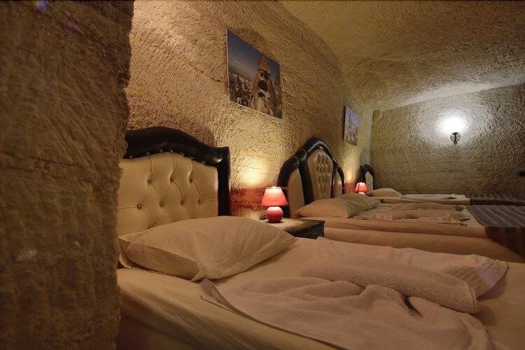 Kayatas Hotel