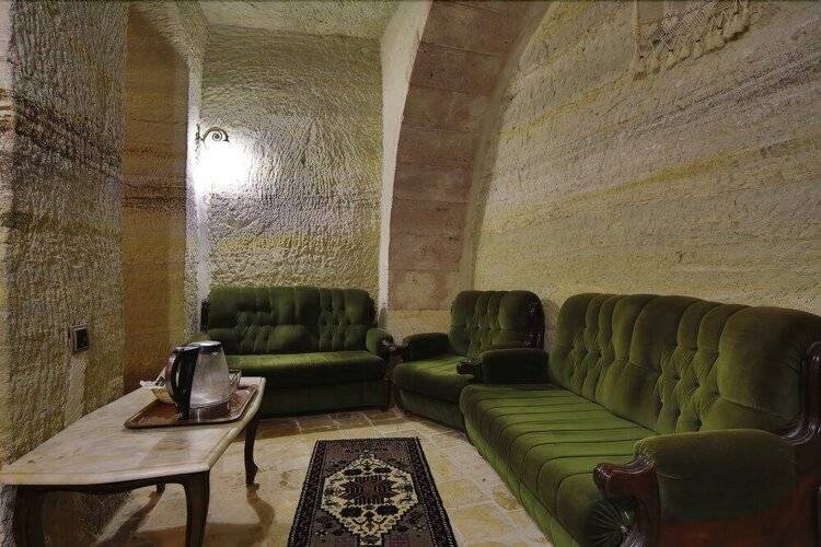 Kayatas Hotel