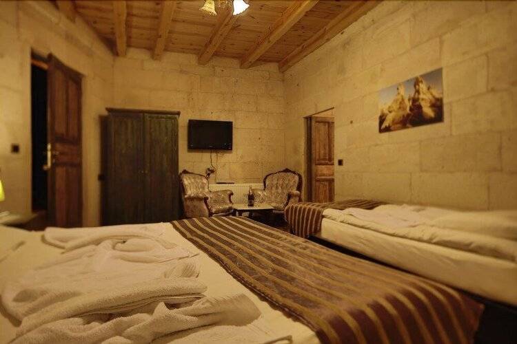 Kayatas Hotel