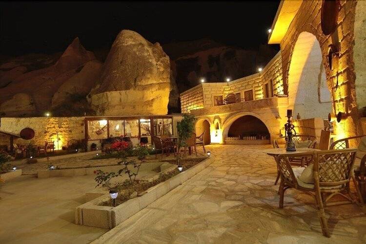 Kayatas Hotel