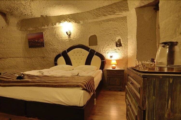 Kayatas Hotel