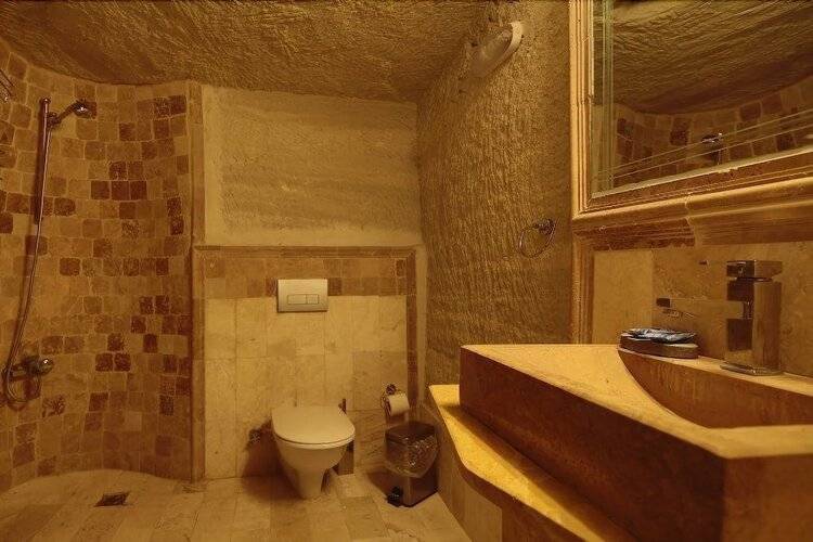 Kayatas Hotel