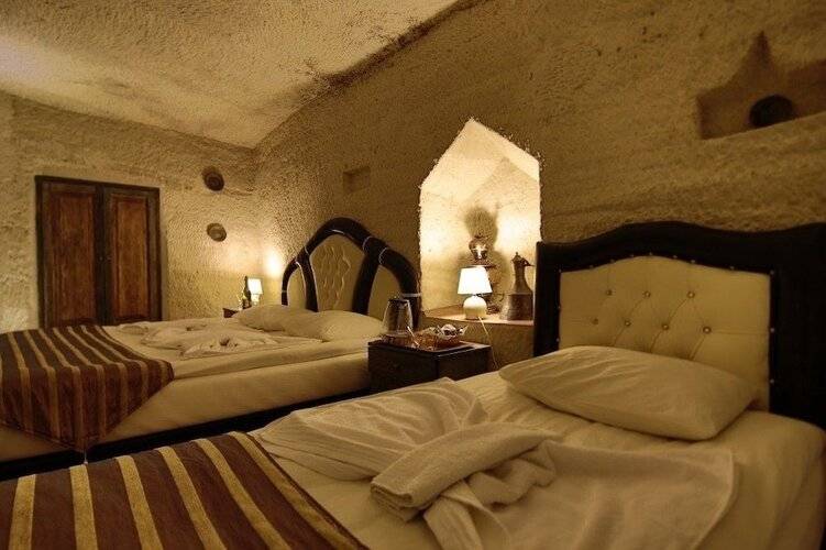 Kayatas Hotel