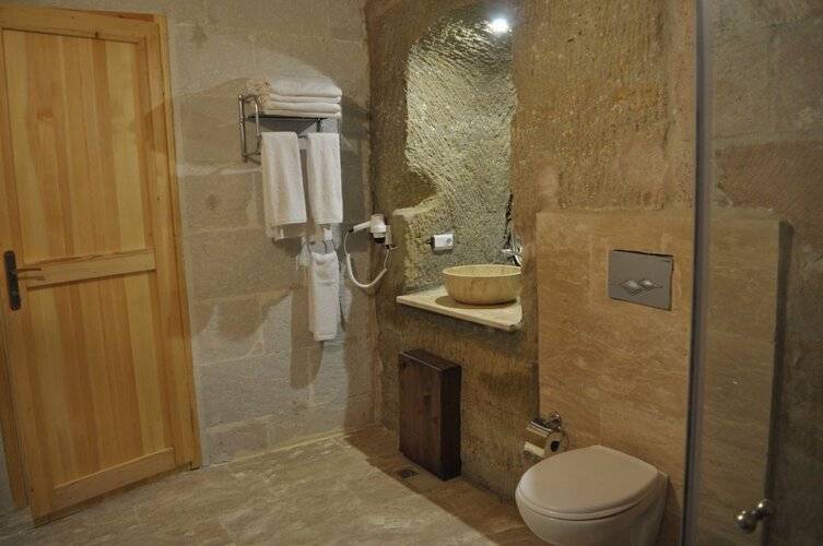 Salkim Cave House