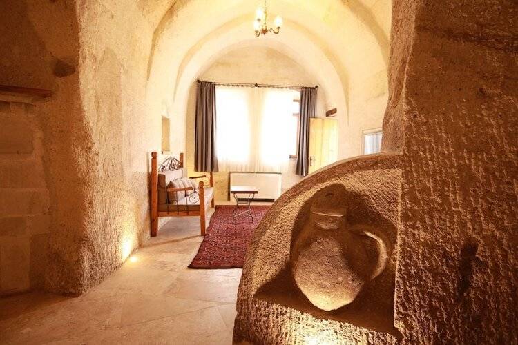 Sarnich Cave Suites