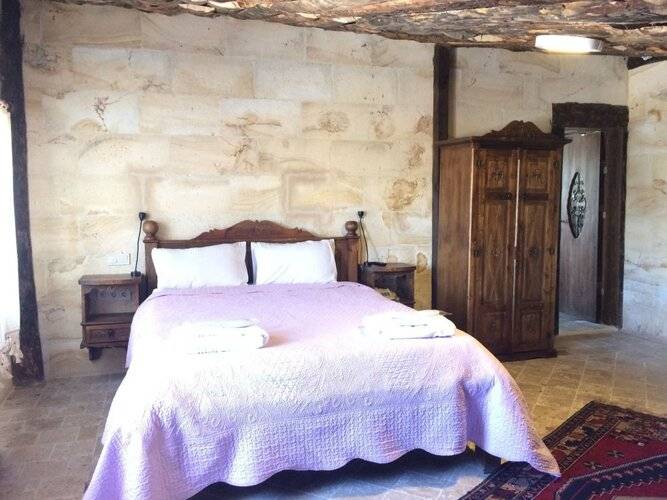 Shoestring Stone House