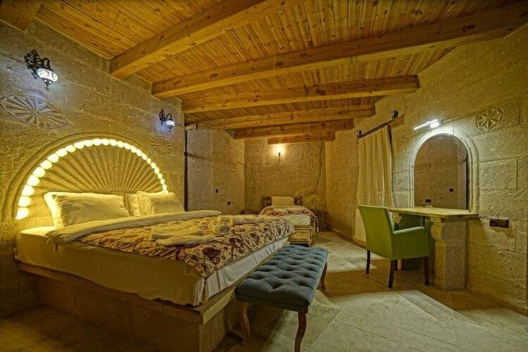 Zeus Cave Suites