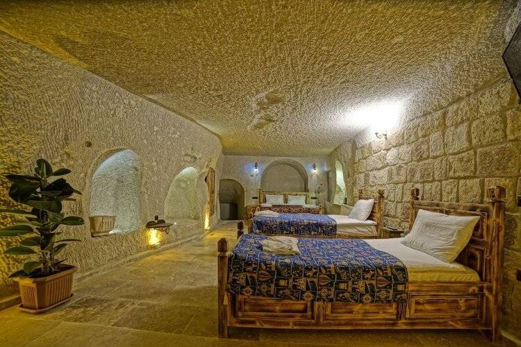 Zeus Cave Suites