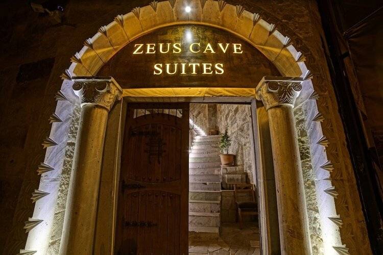 Zeus Cave Suites
