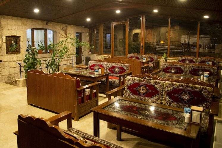 Zeus Cave Suites