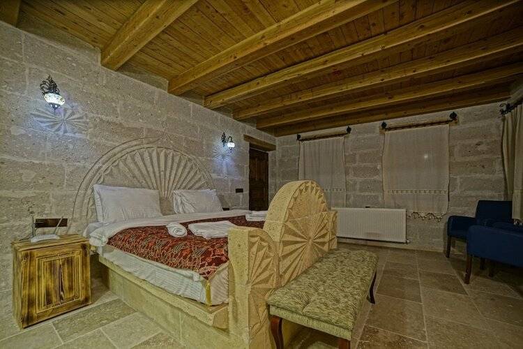 Zeus Cave Suites