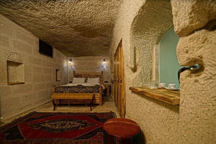 Zeus Cave Suites