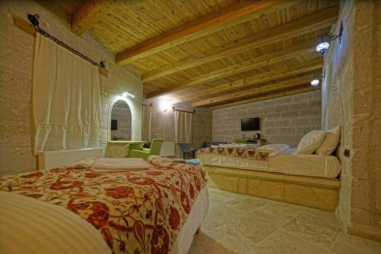 Zeus Cave Suites