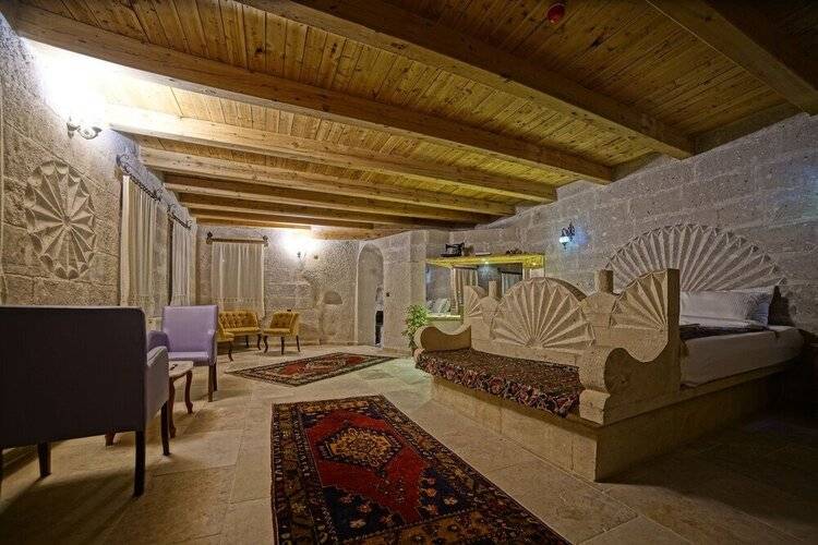 Zeus Cave Suites