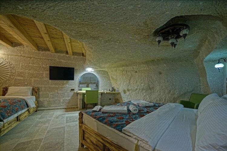 Zeus Cave Suites