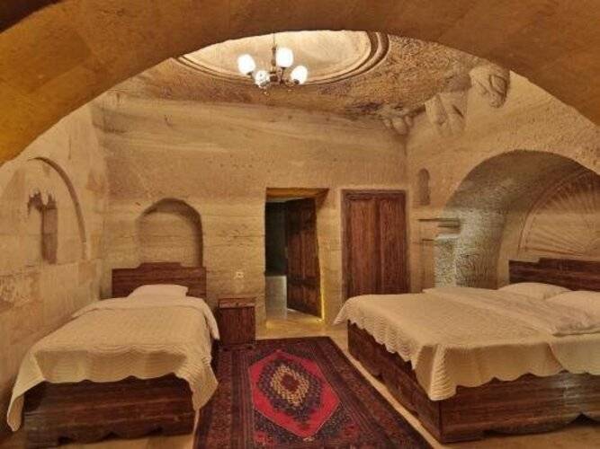 Family Cave Suites Hotel
